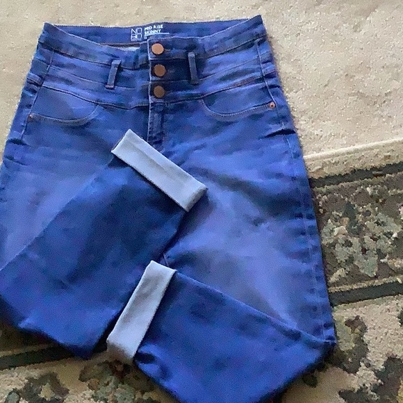 No boundaries mid rice skinny crop jeans size 13 medium blue Stretchy 🦋 - Picture 1 of 10